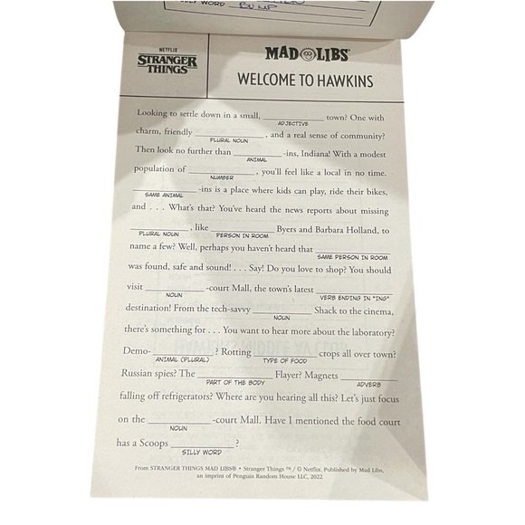 STRANGER THINGS Netflix 432 Piece Puzzle and Mad Libs Book - Picture 8 of 11
